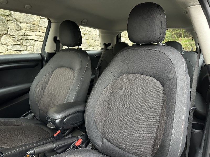 2019 (69) MINI HATCHBACK 1.5 Cooper Classic II 3dr Auto 5963871