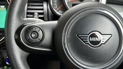 2019 (69) MINI HATCHBACK 1.5 Cooper Classic II 3dr Auto 5963861