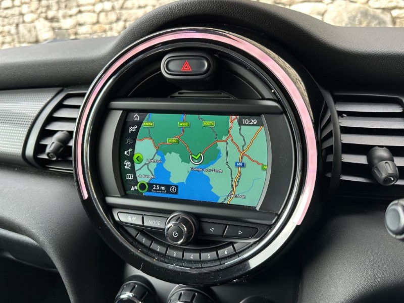 2019 (69) MINI HATCHBACK 1.5 Cooper Classic II 3dr Auto 5963878