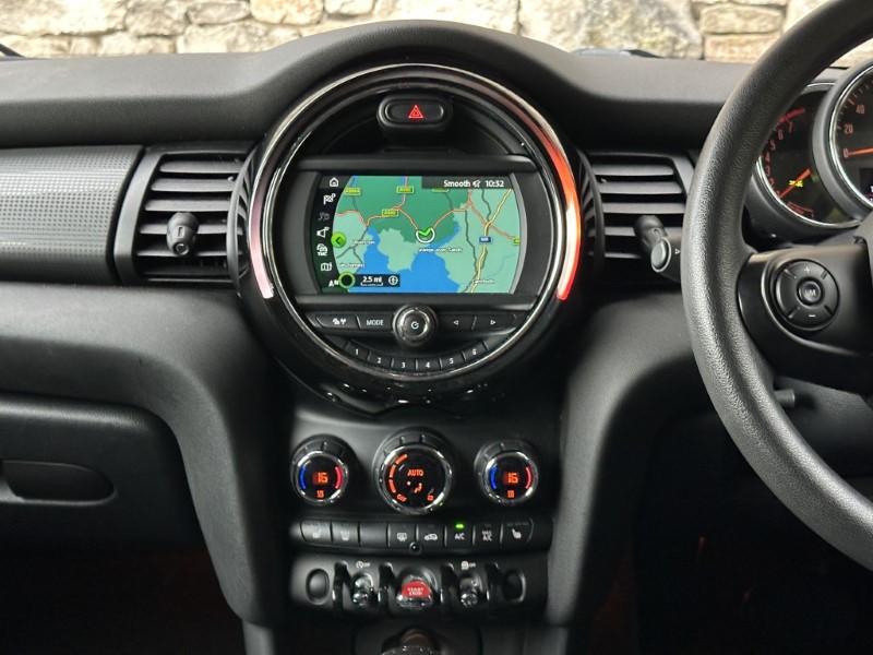 2019 (69) MINI HATCHBACK 1.5 Cooper Classic II 3dr Auto 5963888