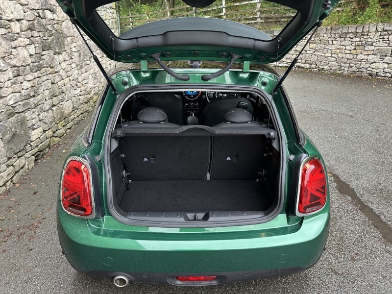 2019 (69) MINI HATCHBACK 1.5 Cooper Classic II 3dr Auto 5963849