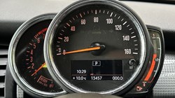 2019 (69) MINI HATCHBACK 1.5 Cooper Classic II 3dr Auto 5963877