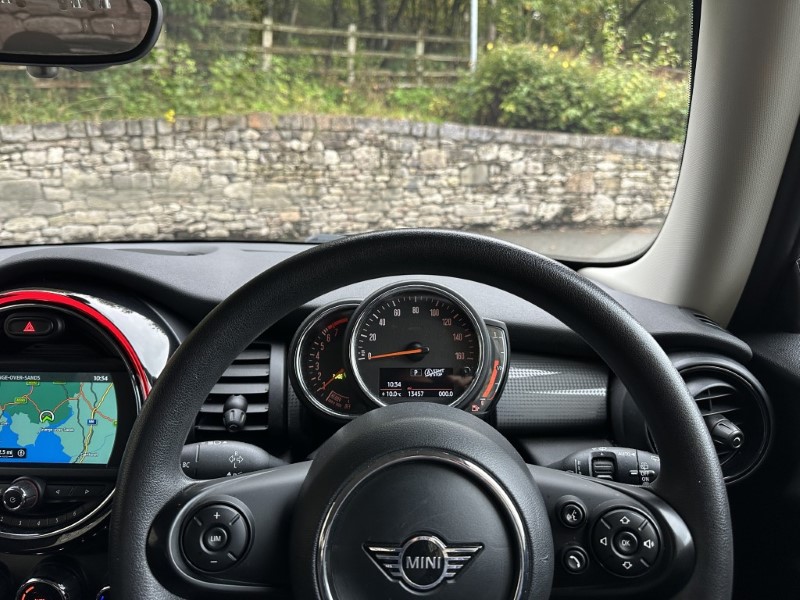 2019 (69) MINI HATCHBACK 1.5 Cooper Classic II 3dr Auto 5963894