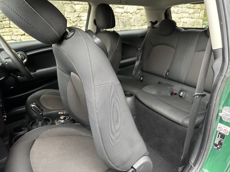 2019 (69) MINI HATCHBACK 1.5 Cooper Classic II 3dr Auto 5963876