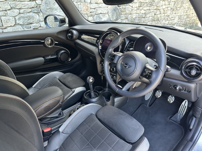 2024 (24) MINI HATCHBACK 2.0 John Cooper Works Premium 3dr 5944647