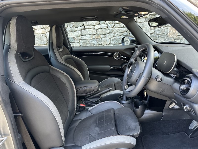 2024 (24) MINI HATCHBACK 2.0 John Cooper Works Premium 3dr 5944646
