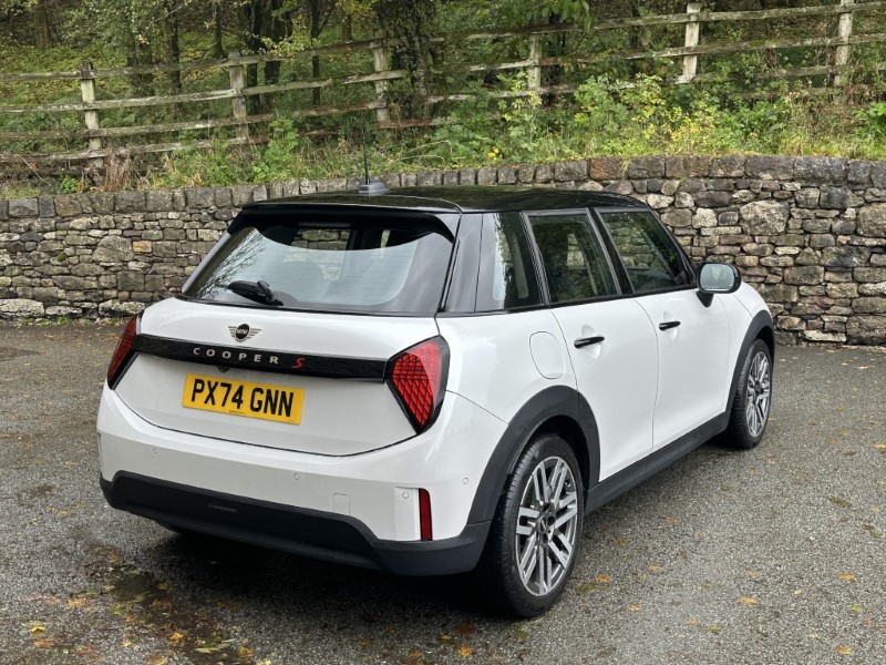 2024 (74) MINI COOPER 2.0 S Classic 5dr Auto 5985986