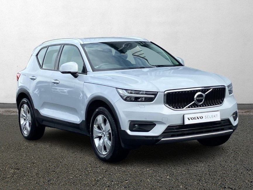 2020 (69) VOLVO XC40 2.0 T4 Momentum Pro 5dr Geartronic