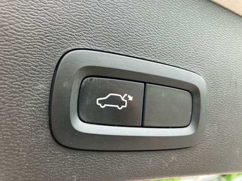 2021 (21) VOLVO XC40 1.5 T4 Recharge PHEV Inscription 5dr Auto 3262542