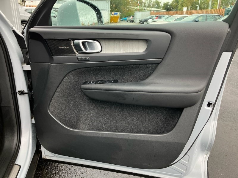 2021 (71) VOLVO XC40 2.0 B4P Inscription Pro 5dr AWD Auto [7 speed] 3573386
