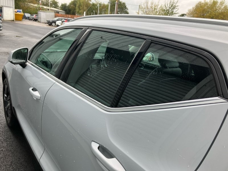 2021 (71) VOLVO XC40 2.0 B4P Inscription Pro 5dr AWD Auto [7 speed] 3573412