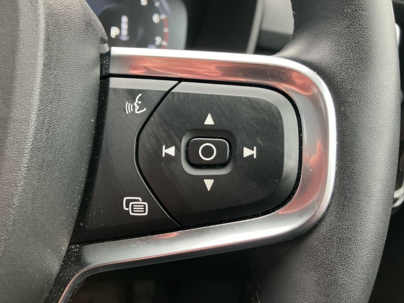 2021 (71) VOLVO XC40 2.0 B4P Inscription Pro 5dr AWD Auto [7 speed] 3573394