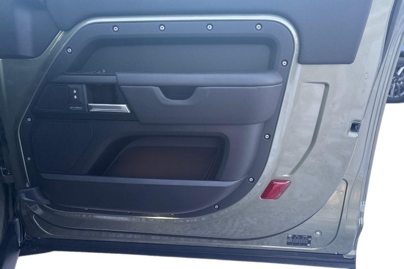  LAND ROVER DEFENDER 3.0 D350 X 90 3dr Auto 4921309