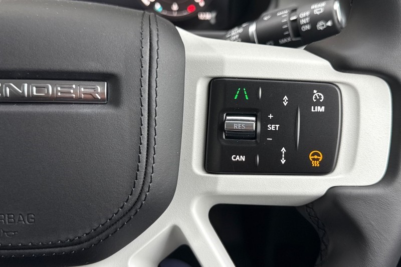  LAND ROVER DEFENDER 3.0 D250 X-Dynamic HSE 110 5dr Auto 4637625