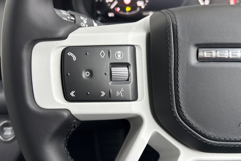  LAND ROVER DEFENDER 3.0 D250 X-Dynamic HSE 110 5dr Auto 4637624