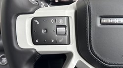 LAND ROVER DEFENDER 3.0 D250 X-Dynamic HSE 110 5dr Auto 4637624