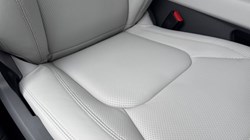 LAND ROVER DEFENDER 3.0 D250 X-Dynamic HSE 110 5dr Auto 4637621