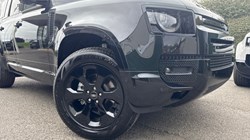 LAND ROVER DEFENDER 3.0 D250 X-Dynamic HSE 110 5dr Auto 4637635
