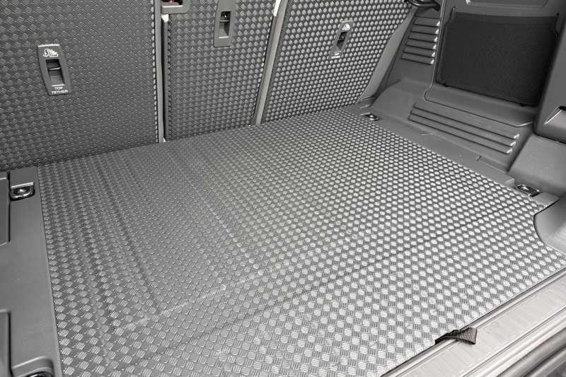  LAND ROVER DEFENDER 3.0 D250 X-Dynamic HSE 110 5dr Auto 4637633