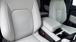 LAND ROVER DEFENDER 3.0 D250 X-Dynamic HSE 110 5dr Auto 4637622