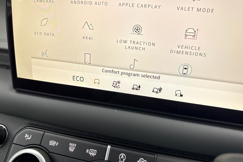  LAND ROVER DEFENDER 3.0 D250 X-Dynamic HSE 110 5dr Auto 4637628