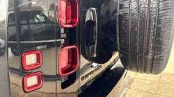 LAND ROVER DEFENDER 3.0 D250 X-Dynamic HSE 110 5dr Auto 4637616