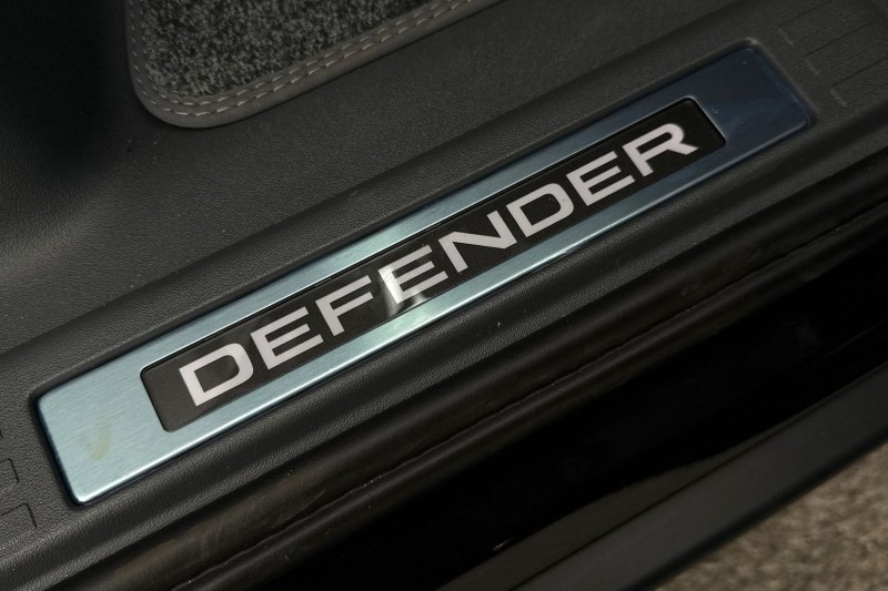  LAND ROVER DEFENDER 3.0 D250 X-Dynamic HSE 110 5dr Auto 4637632