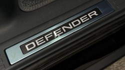 LAND ROVER DEFENDER 3.0 D250 X-Dynamic HSE 110 5dr Auto 4637632