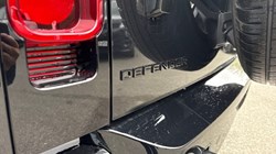 LAND ROVER DEFENDER 3.0 D250 X-Dynamic HSE 110 5dr Auto 4637638