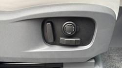 LAND ROVER DEFENDER 3.0 D250 X-Dynamic HSE 110 5dr Auto 4637620