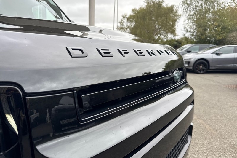  LAND ROVER DEFENDER 3.0 D250 X-Dynamic HSE 110 5dr Auto 4637636