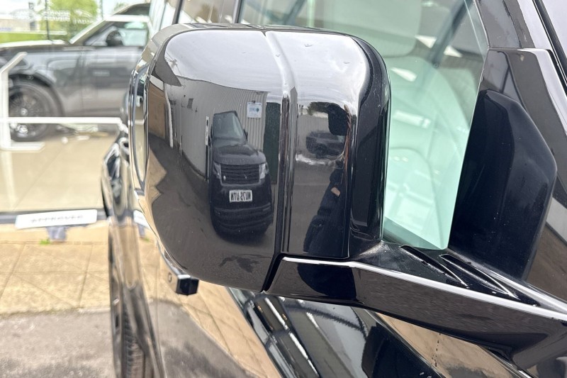  LAND ROVER DEFENDER 3.0 D250 X-Dynamic HSE 110 5dr Auto 4637643