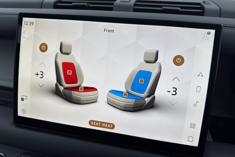  LAND ROVER DEFENDER 3.0 D250 X-Dynamic HSE 110 5dr Auto 4637629