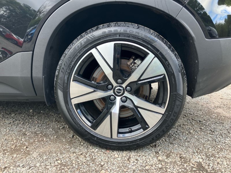 2021 (71) VOLVO XC40 300kW Recharge Twin Plus 78kWh 5dr AWD Auto 3467835