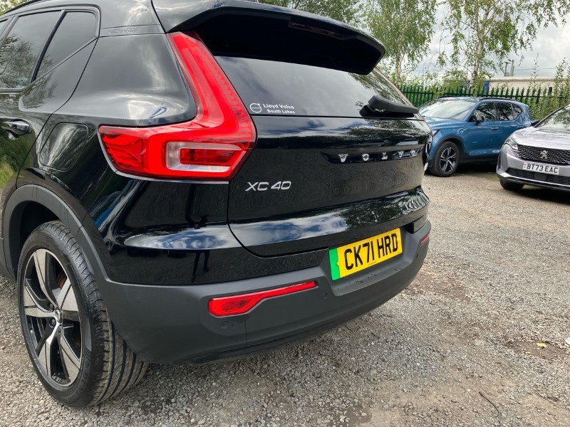 2021 (71) VOLVO XC40 300kW Recharge Twin Plus 78kWh 5dr AWD Auto 3467867
