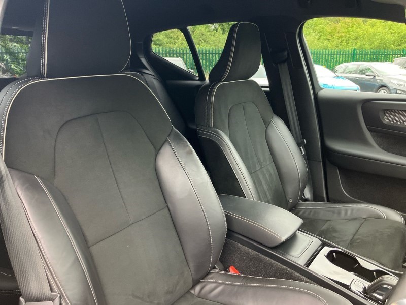 2021 (71) VOLVO XC40 300kW Recharge Twin Plus 78kWh 5dr AWD Auto 3467843