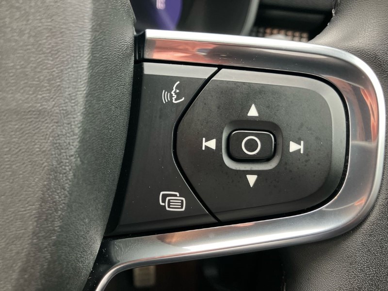 2021 (71) VOLVO XC40 300kW Recharge Twin Plus 78kWh 5dr AWD Auto 3467846