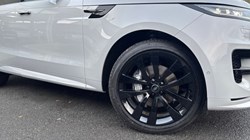 LAND ROVER RANGE ROVER SPORT 3.0 D300 Dynamic SE 5dr Auto 4809200