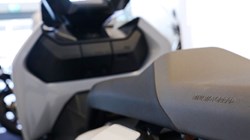 CE 04 3171718