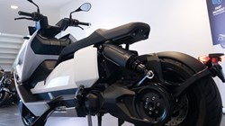 CE 04 3171700