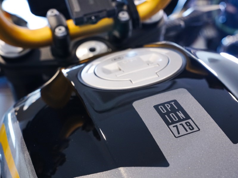  R 12 Option 719 Edition 3795418