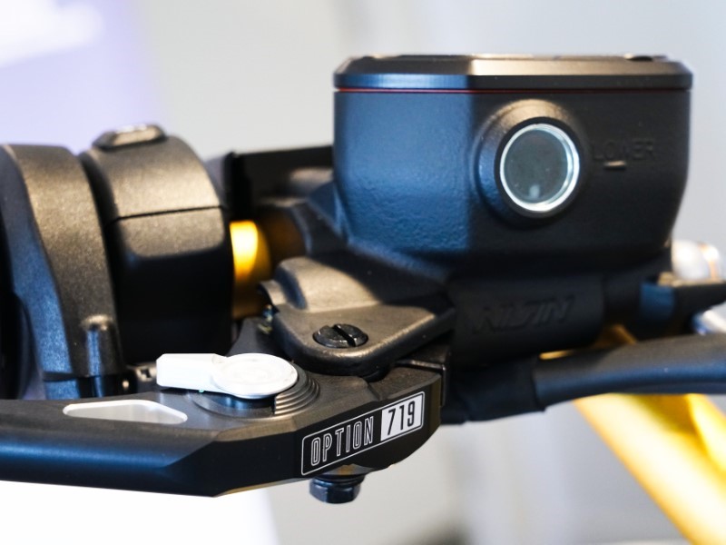  R 12 Option 719 Edition 3795400