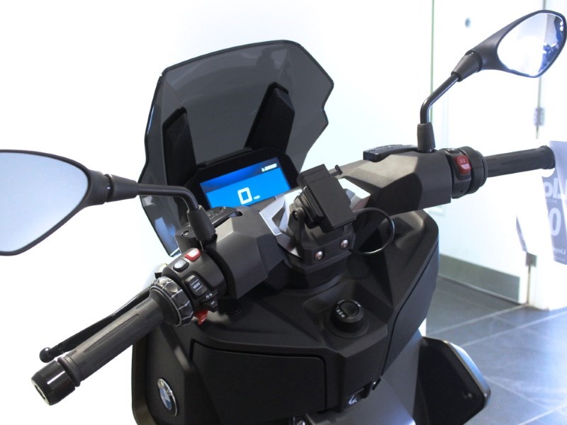  C 400 X 2025 3874101