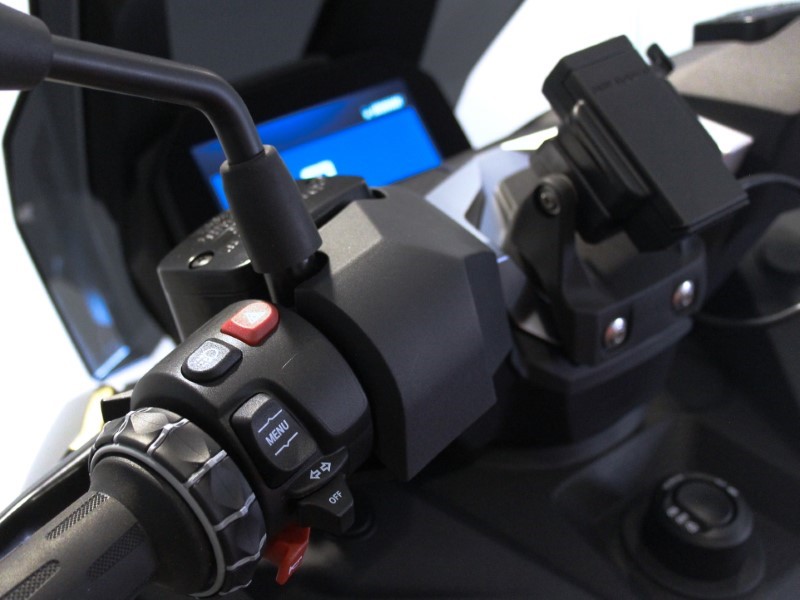  C 400 X 2025 3874102