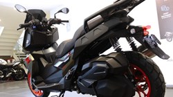 C 400 X 2025 3874110