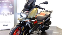 C 400 X 2025 3874095