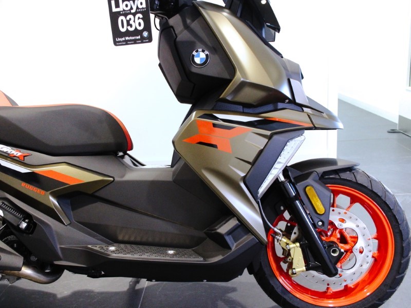  C 400 X 2025 3874114