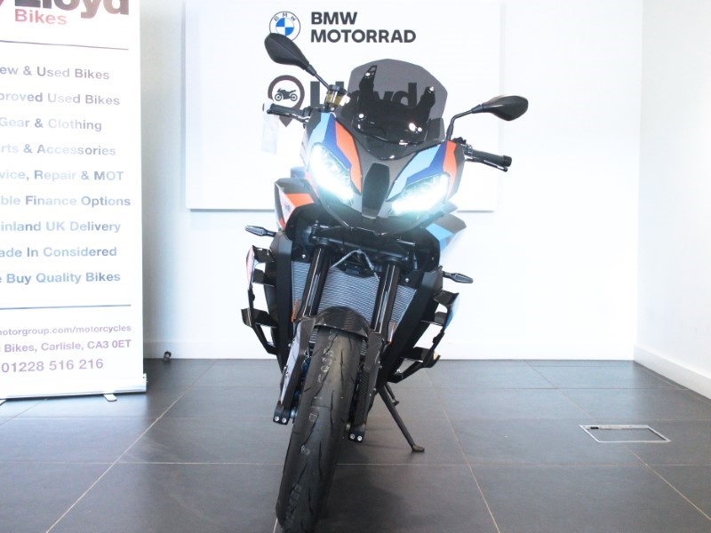 2024 (74) M 1000 XR Competition Pack 4373575