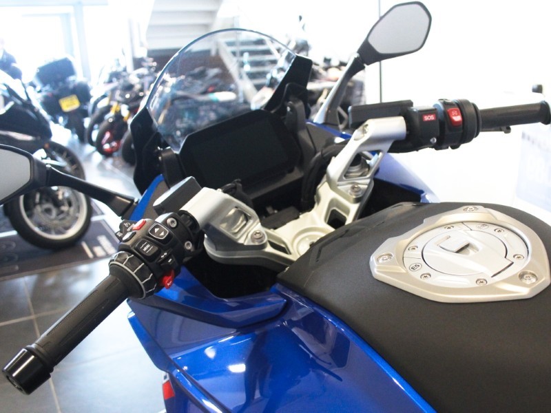 2025 (75) R 1300 RS SE 4539965