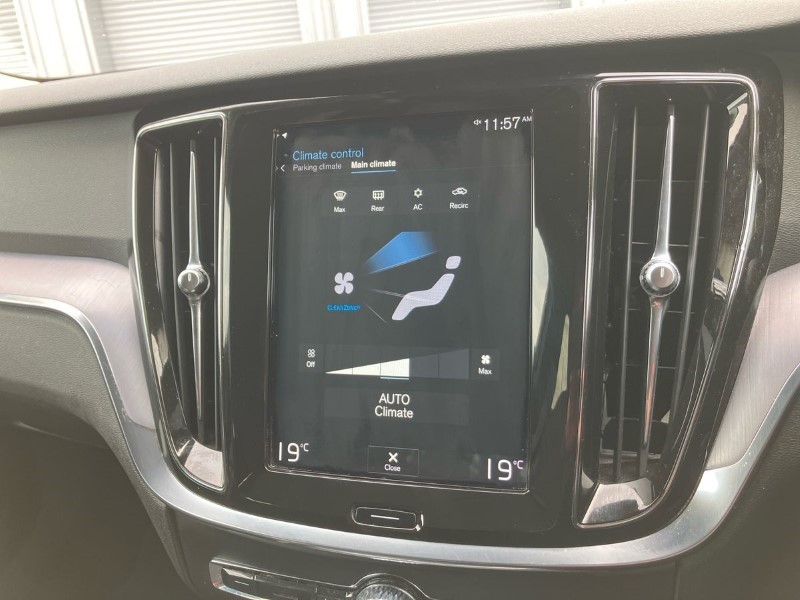 2019 (19) VOLVO V60 2.0 D4 [190] Momentum 5dr 3523874